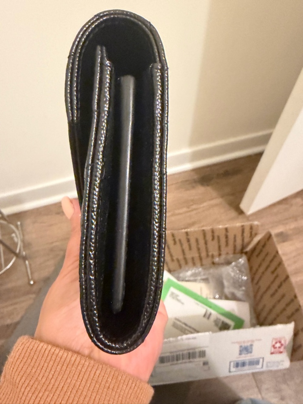 YSL CASSANDRE MATELASSÉ LARGE FLAP WALLET IN GRAIN DE POUDRE LEATHER
BLACK - Picture 7 of 11